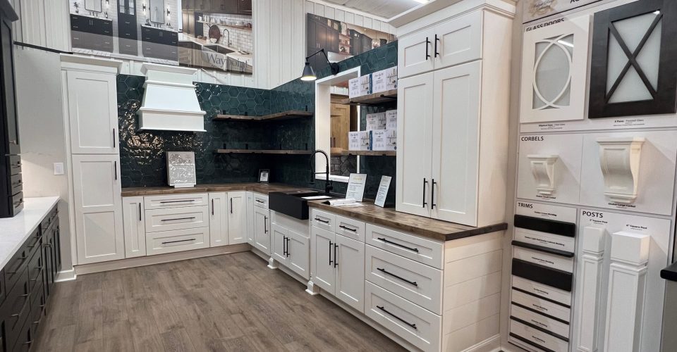 Shaker White Kitchen and Tile